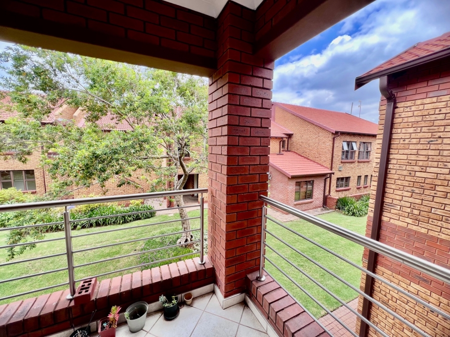 1 Bedroom Property for Sale in Die Wilgers Gauteng