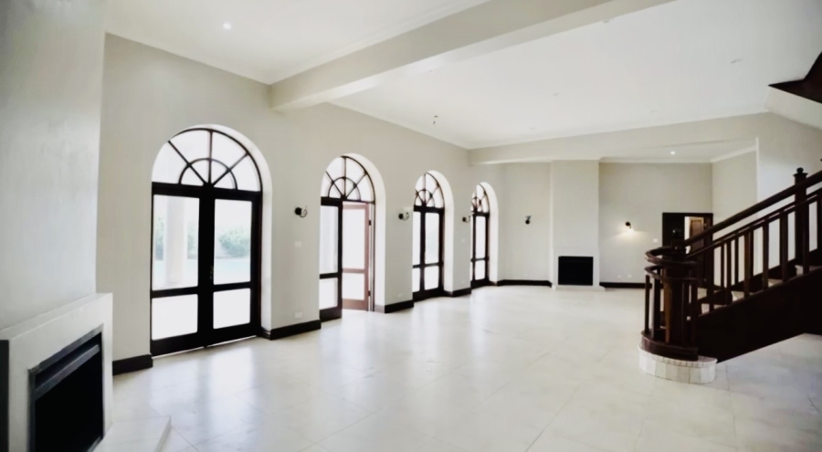 5 Bedroom Property for Sale in Silver Lakes Gauteng