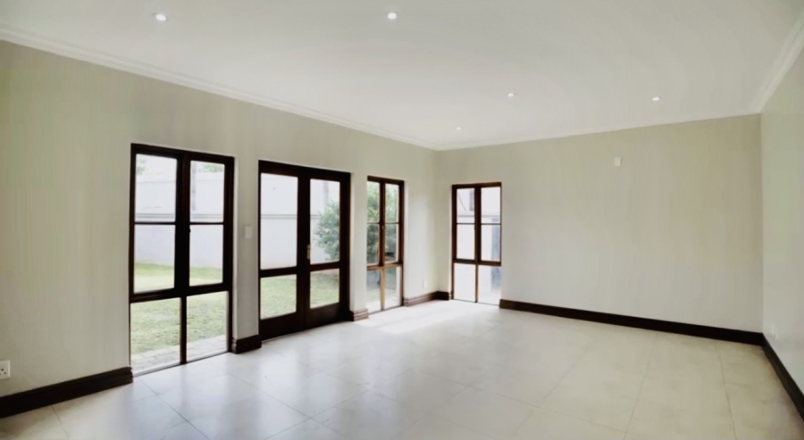 5 Bedroom Property for Sale in Silver Lakes Gauteng