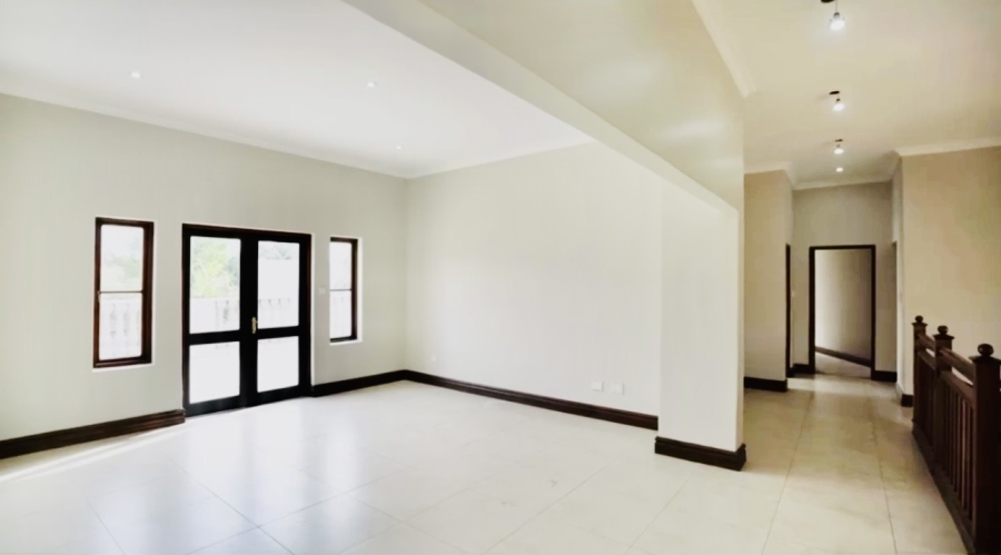 5 Bedroom Property for Sale in Silver Lakes Gauteng