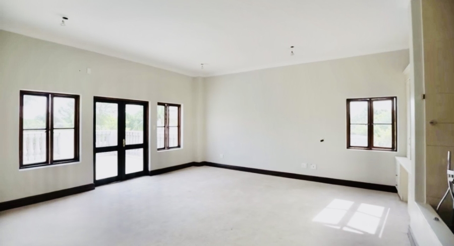 5 Bedroom Property for Sale in Silver Lakes Gauteng