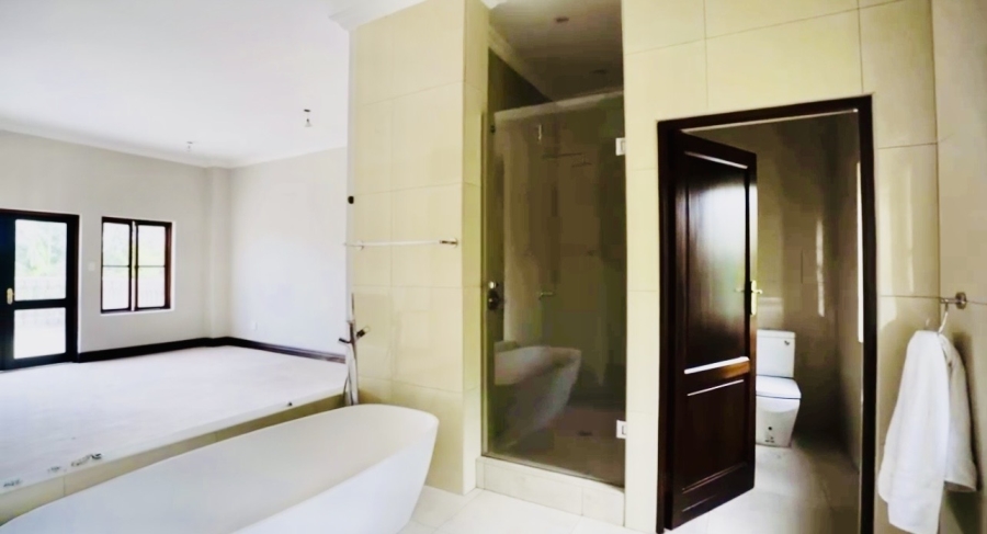 5 Bedroom Property for Sale in Silver Lakes Gauteng