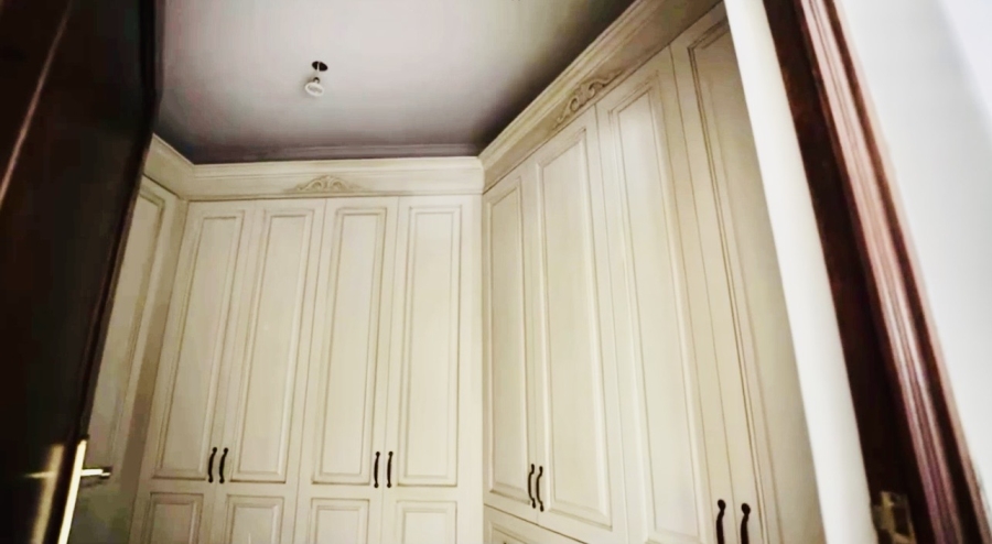 5 Bedroom Property for Sale in Silver Lakes Gauteng