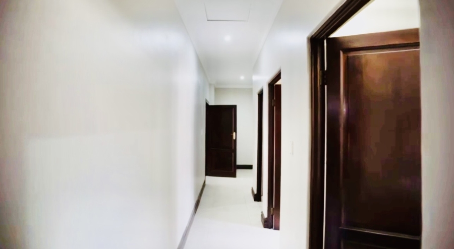 To Let 5 Bedroom Property for Rent in Silver Lakes Gauteng