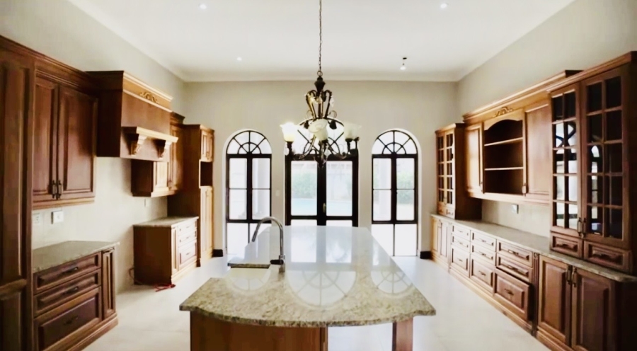 To Let 5 Bedroom Property for Rent in Silver Lakes Gauteng