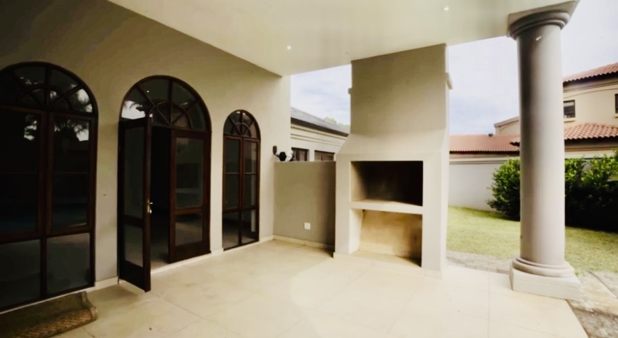 To Let 5 Bedroom Property for Rent in Silver Lakes Gauteng