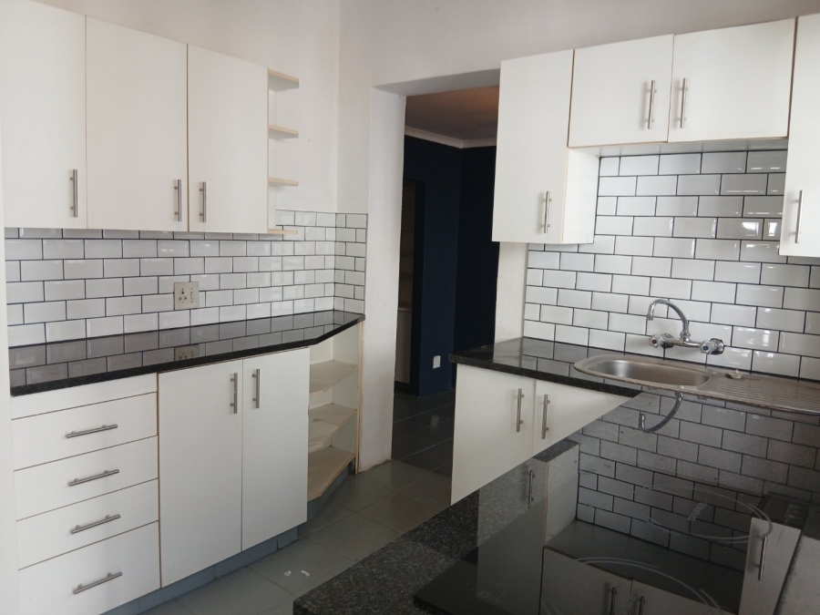 To Let 1 Bedroom Property for Rent in Parkhurst Gauteng