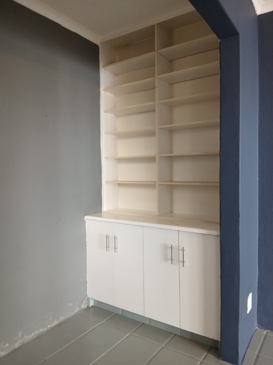 To Let 1 Bedroom Property for Rent in Parkhurst Gauteng