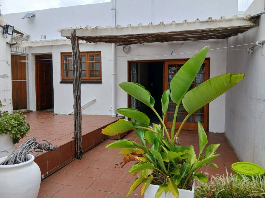 To Let 1 Bedroom Property for Rent in Parkhurst Gauteng