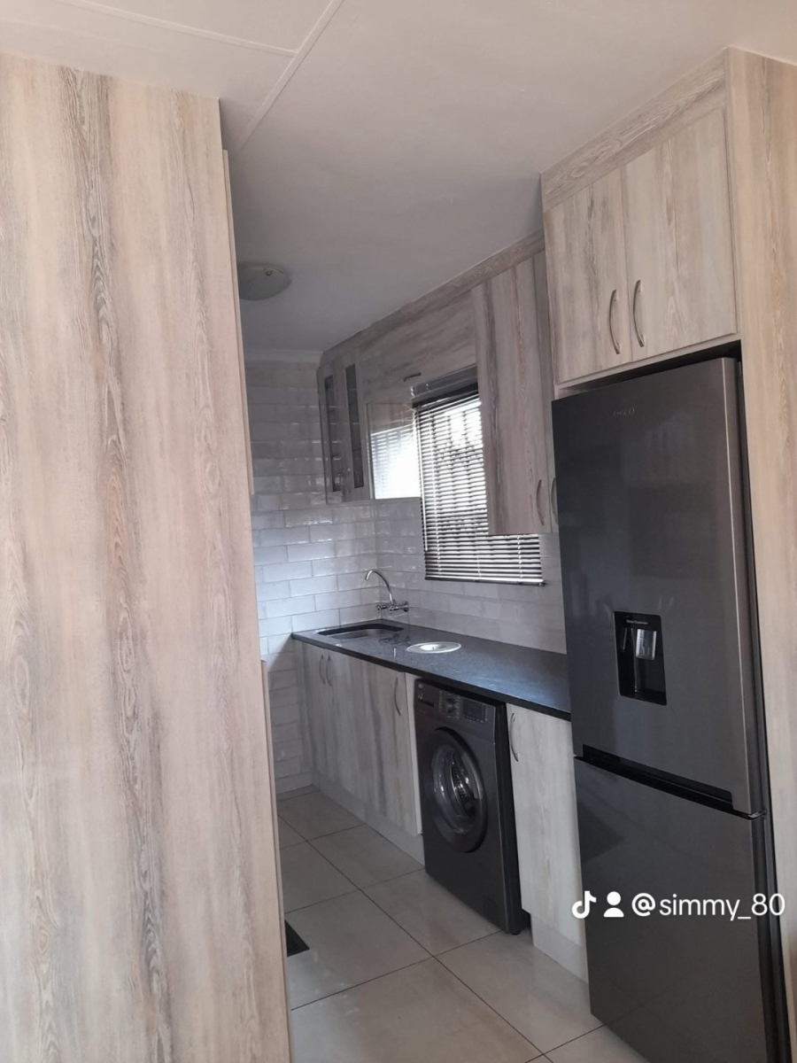 2 Bedroom Property for Sale in Windmill Park Gauteng