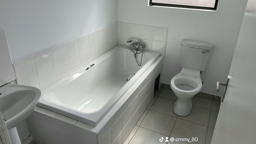 2 Bedroom Property for Sale in Windmill Park Gauteng