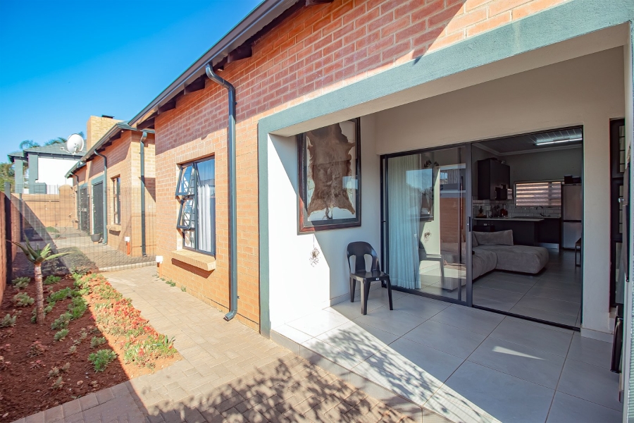 2 Bedroom Property for Sale in Annlin Gauteng