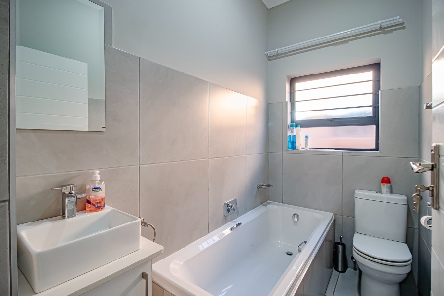 2 Bedroom Property for Sale in Annlin Gauteng