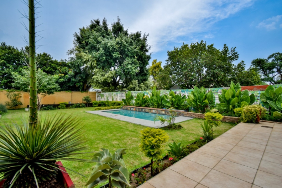 5 Bedroom Property for Sale in Gezina Gauteng