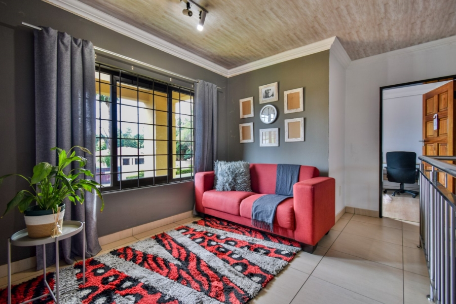 5 Bedroom Property for Sale in Gezina Gauteng