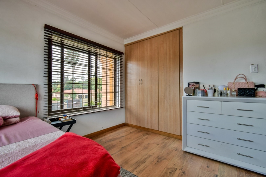 5 Bedroom Property for Sale in Gezina Gauteng