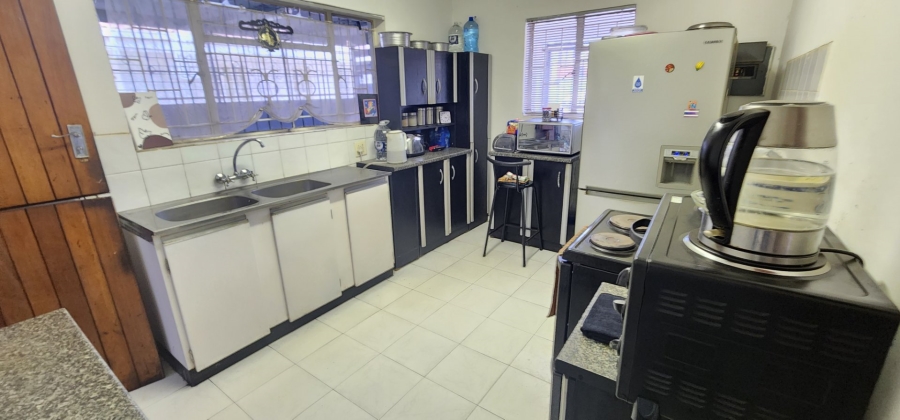 4 Bedroom Property for Sale in Laudium Gauteng
