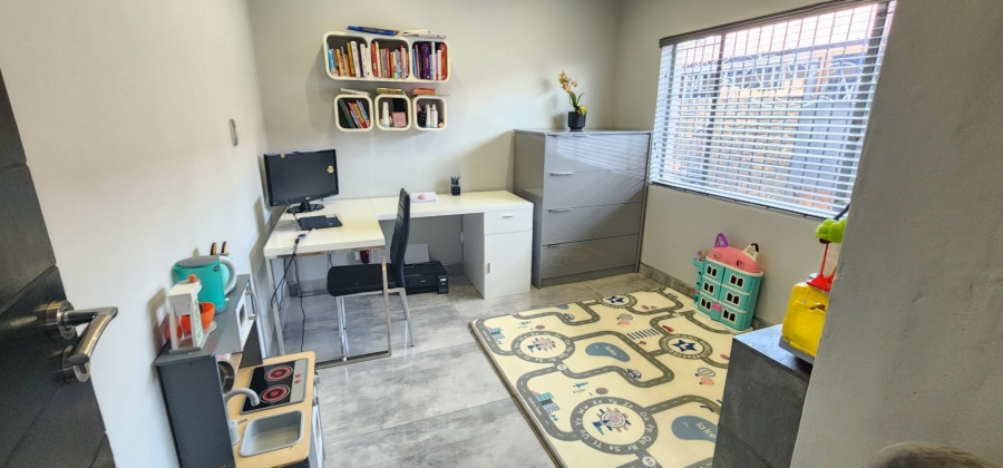 4 Bedroom Property for Sale in Laudium Gauteng