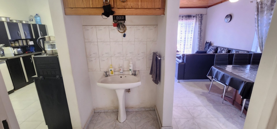 4 Bedroom Property for Sale in Laudium Gauteng