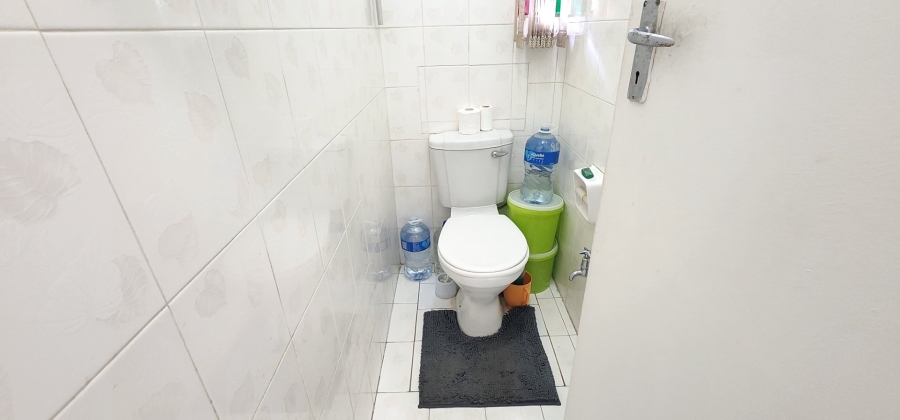 4 Bedroom Property for Sale in Laudium Gauteng