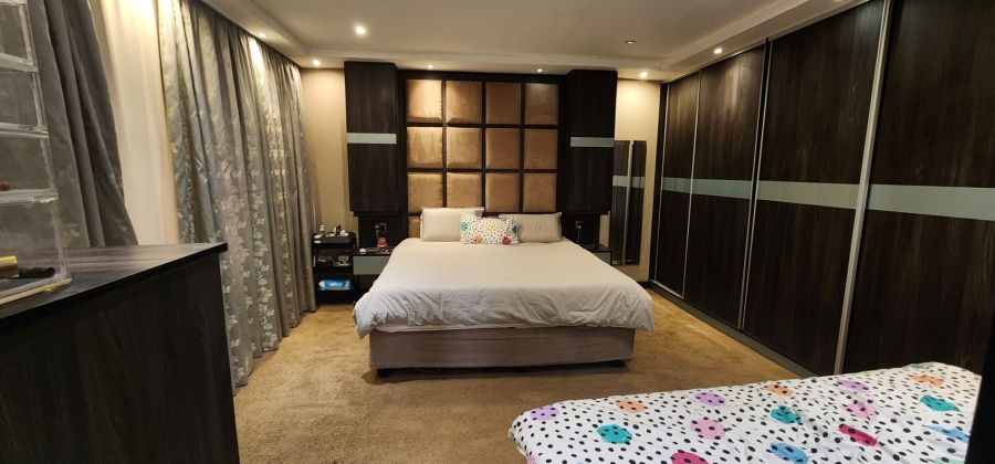 To Let 4 Bedroom Property for Rent in Laudium Gauteng