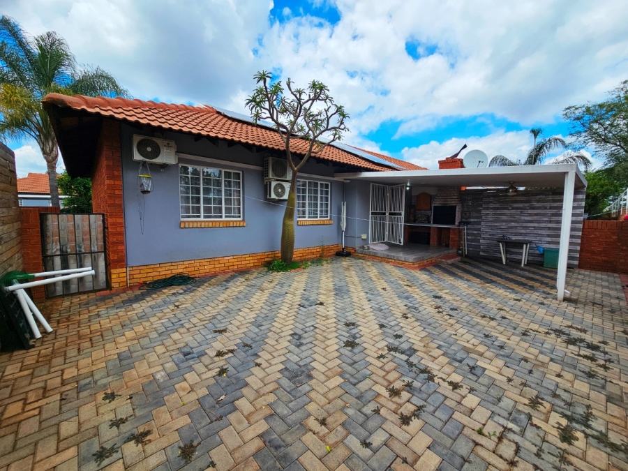 3 Bedroom Property for Sale in Montana Gauteng