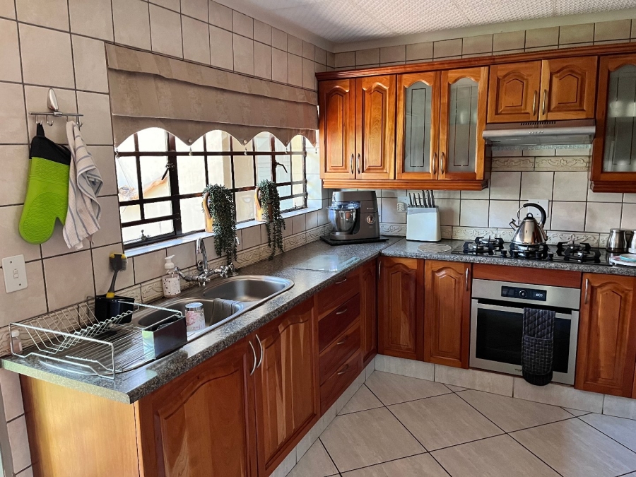 4 Bedroom Property for Sale in Montana Tuine Gauteng