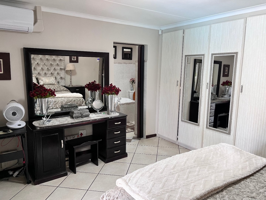 4 Bedroom Property for Sale in Montana Tuine Gauteng