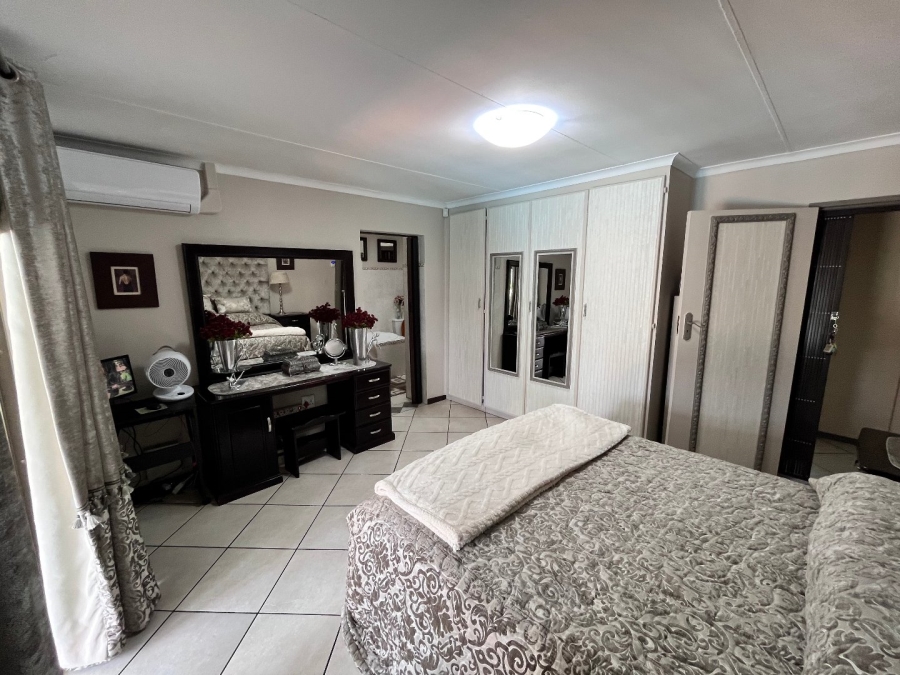 4 Bedroom Property for Sale in Montana Tuine Gauteng