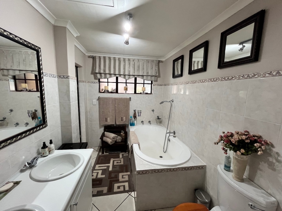 4 Bedroom Property for Sale in Montana Tuine Gauteng