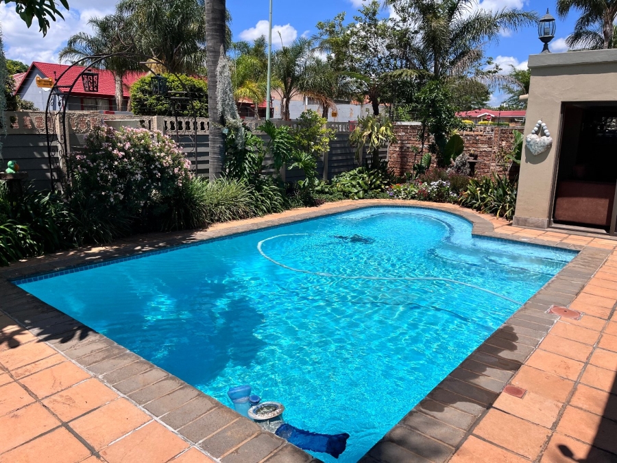 4 Bedroom Property for Sale in Montana Tuine Gauteng