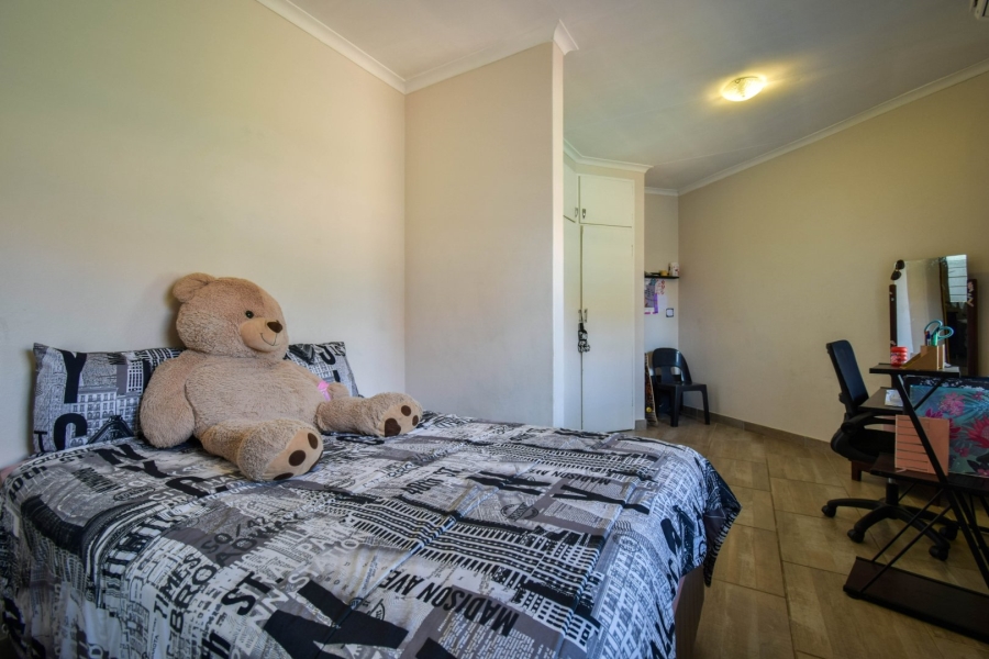 4 Bedroom Property for Sale in Sinoville Gauteng