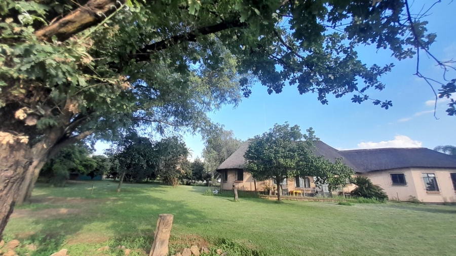  Bedroom Property for Sale in Blue Hills AH Gauteng