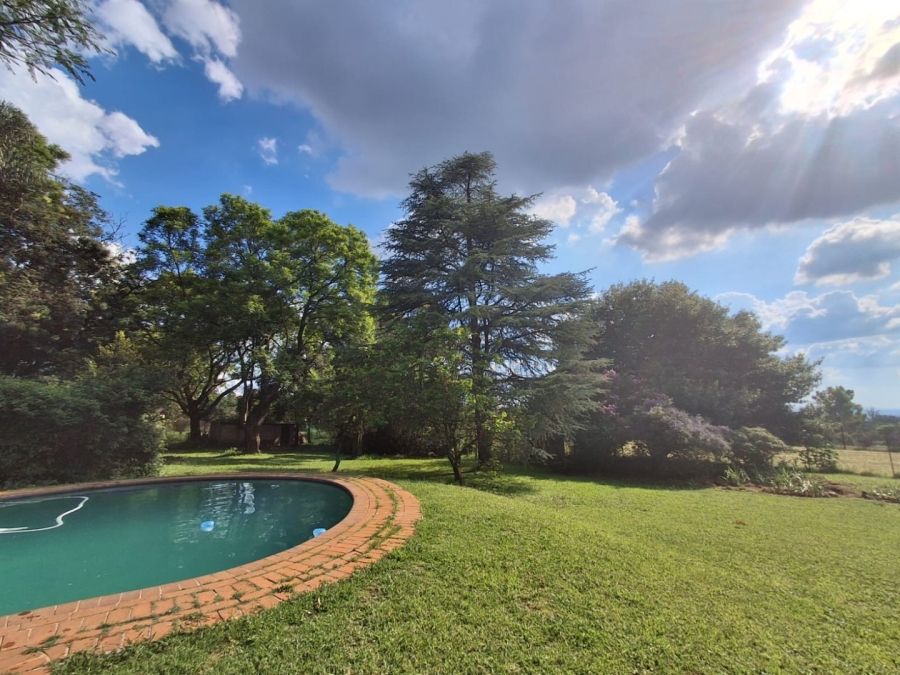  Bedroom Property for Sale in Blue Hills AH Gauteng
