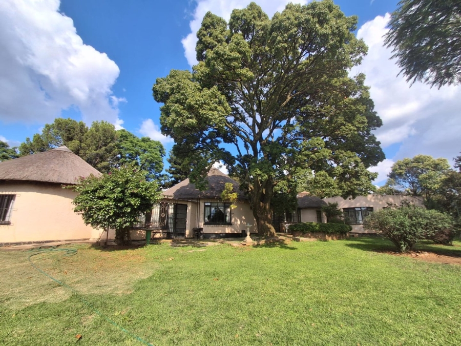  Bedroom Property for Sale in Blue Hills AH Gauteng