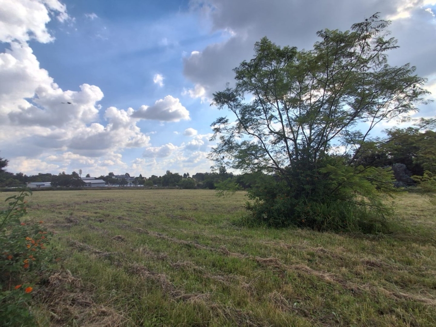  Bedroom Property for Sale in Blue Hills AH Gauteng