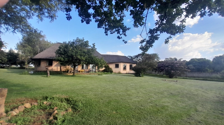  Bedroom Property for Sale in Blue Hills AH Gauteng