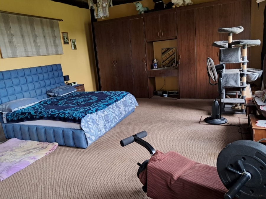 Commercial Property for Sale in Blue Hills AH Gauteng