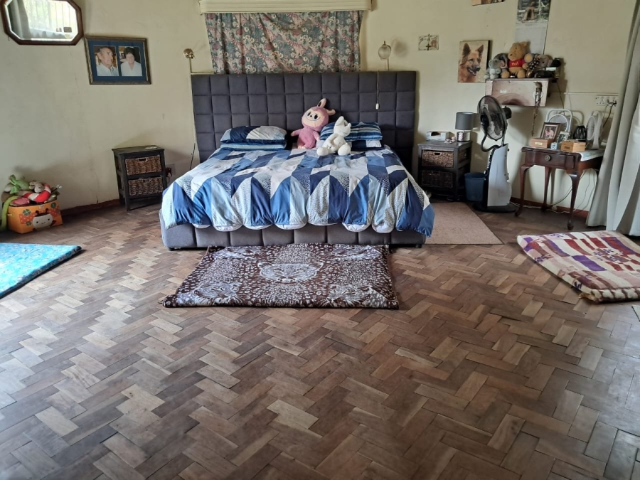 Commercial Property for Sale in Blue Hills AH Gauteng