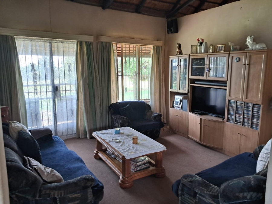 Commercial Property for Sale in Blue Hills AH Gauteng