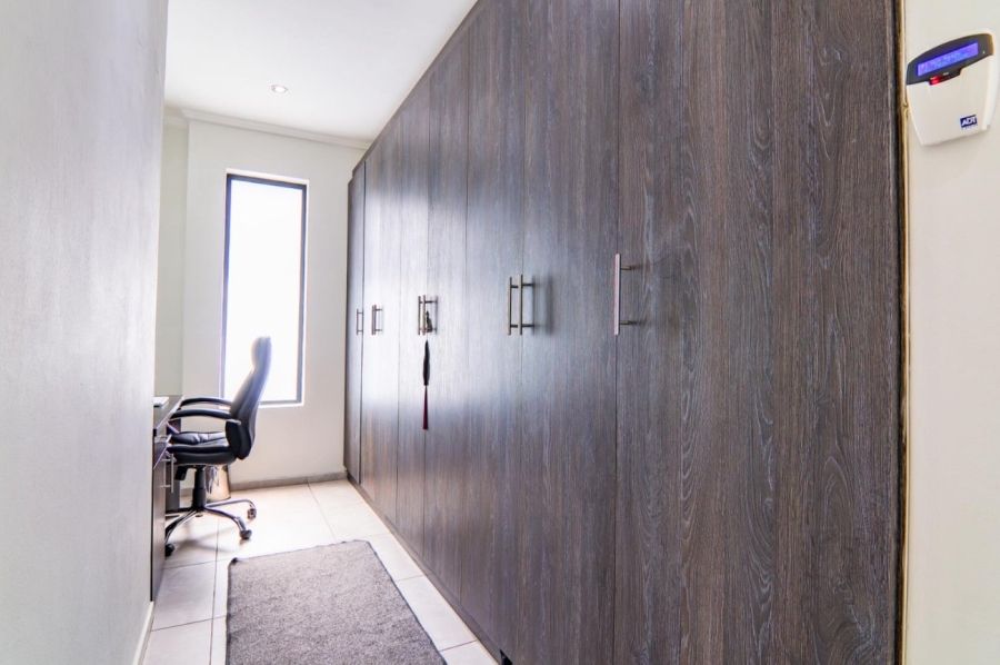 3 Bedroom Property for Sale in Edenburg Gauteng