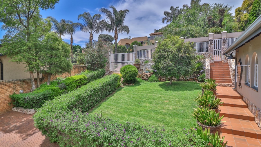 5 Bedroom Property for Sale in Glenvista Gauteng