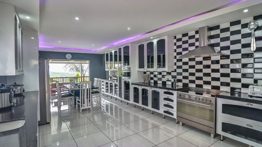 5 Bedroom Property for Sale in Glenvista Gauteng