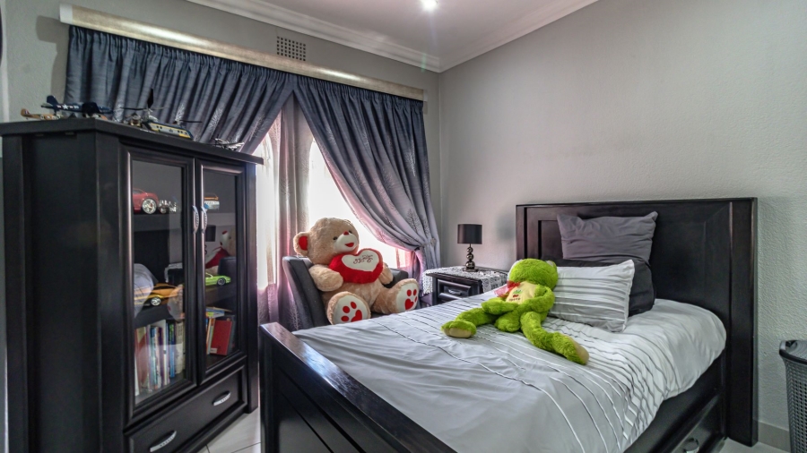 5 Bedroom Property for Sale in Glenvista Gauteng