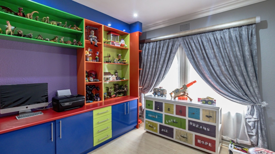 5 Bedroom Property for Sale in Glenvista Gauteng