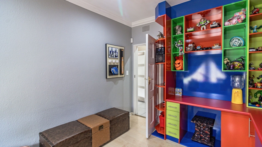 5 Bedroom Property for Sale in Glenvista Gauteng