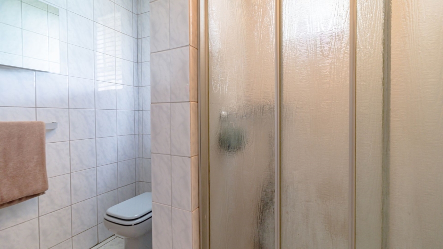 5 Bedroom Property for Sale in Glenvista Gauteng