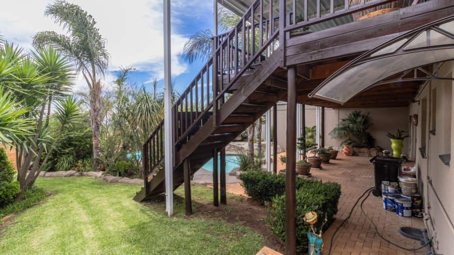 5 Bedroom Property for Sale in Glenvista Gauteng