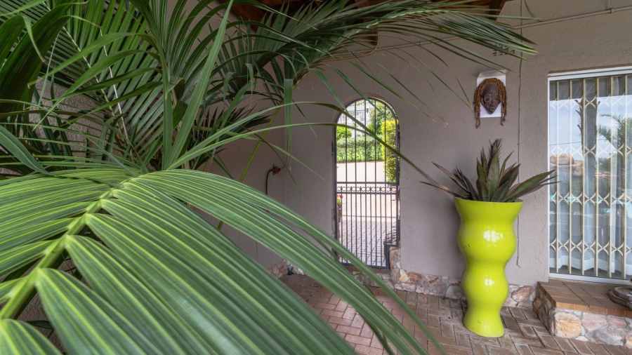 5 Bedroom Property for Sale in Glenvista Gauteng