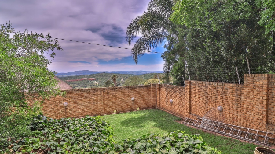 5 Bedroom Property for Sale in Glenvista Gauteng